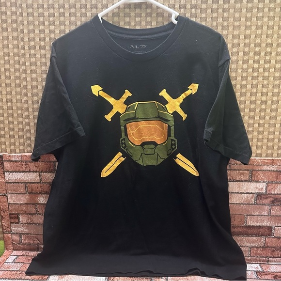 Men’s Halo Black Short Sleeve Tee with Bold Graphic Design size L - Picture 2 of 9